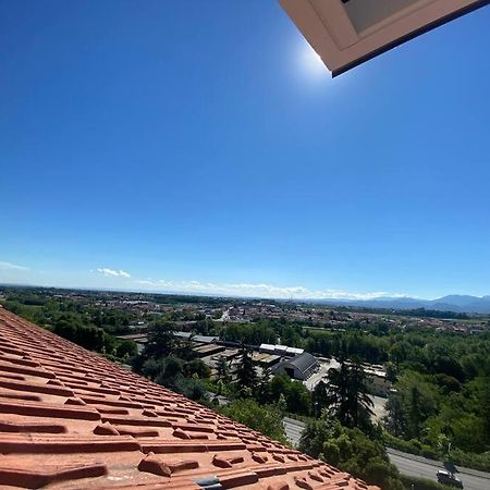 Deliziosa Mansarda Con Vista Panoramica Apartment Cuneo Exterior photo